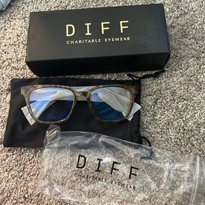 DIFF EYEWEAR blue light blocking glasses